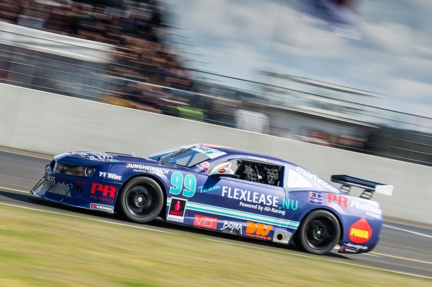 Der var fart på Frederik Schandorffs fabriksnye Chevrolet Camaro på Jyllandsringen
(Foto: Stefan Mehl-Ludvigsen)